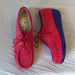 New SAS Comfort Moccasin Style Shoes Red sz 7.5